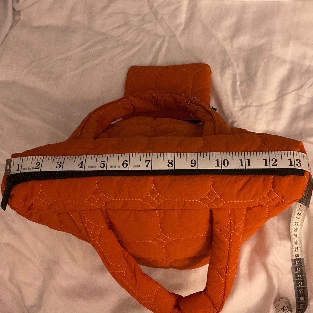 (NWT) Plain Quilted Nylon Puff Tote Bag - Picture 12 of 12